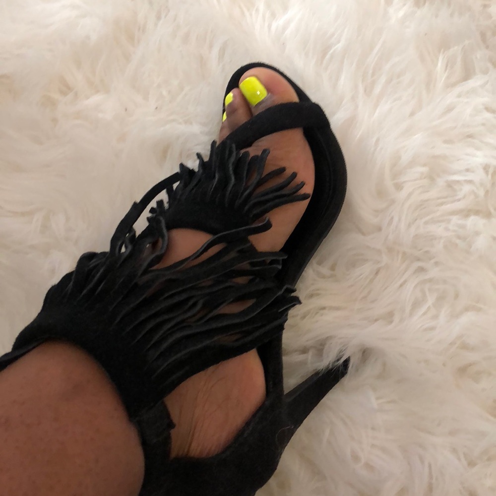 Black heel